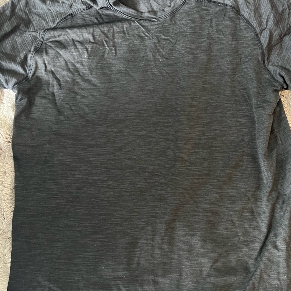 Lululemon metal vent shirt